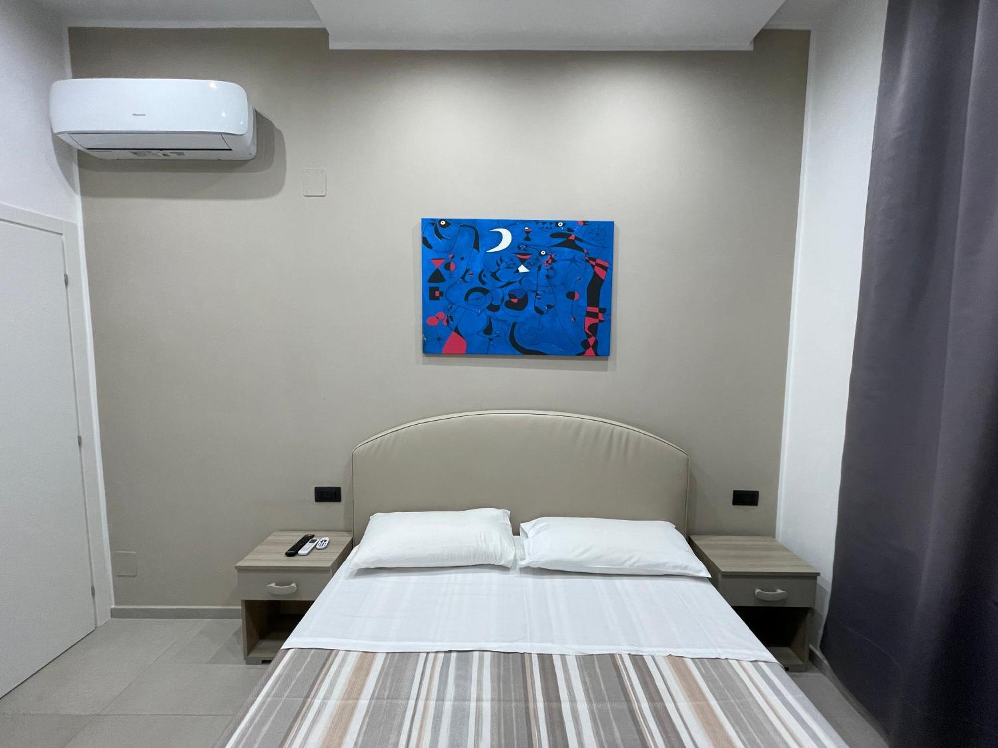 Room25Mq Cercola Exterior foto